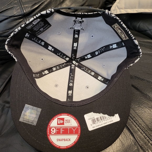 CHICAGO BULLS ERA 9FIFTY ELEPHANT LAB SNAPBACK HAT - Picture 6 of 6